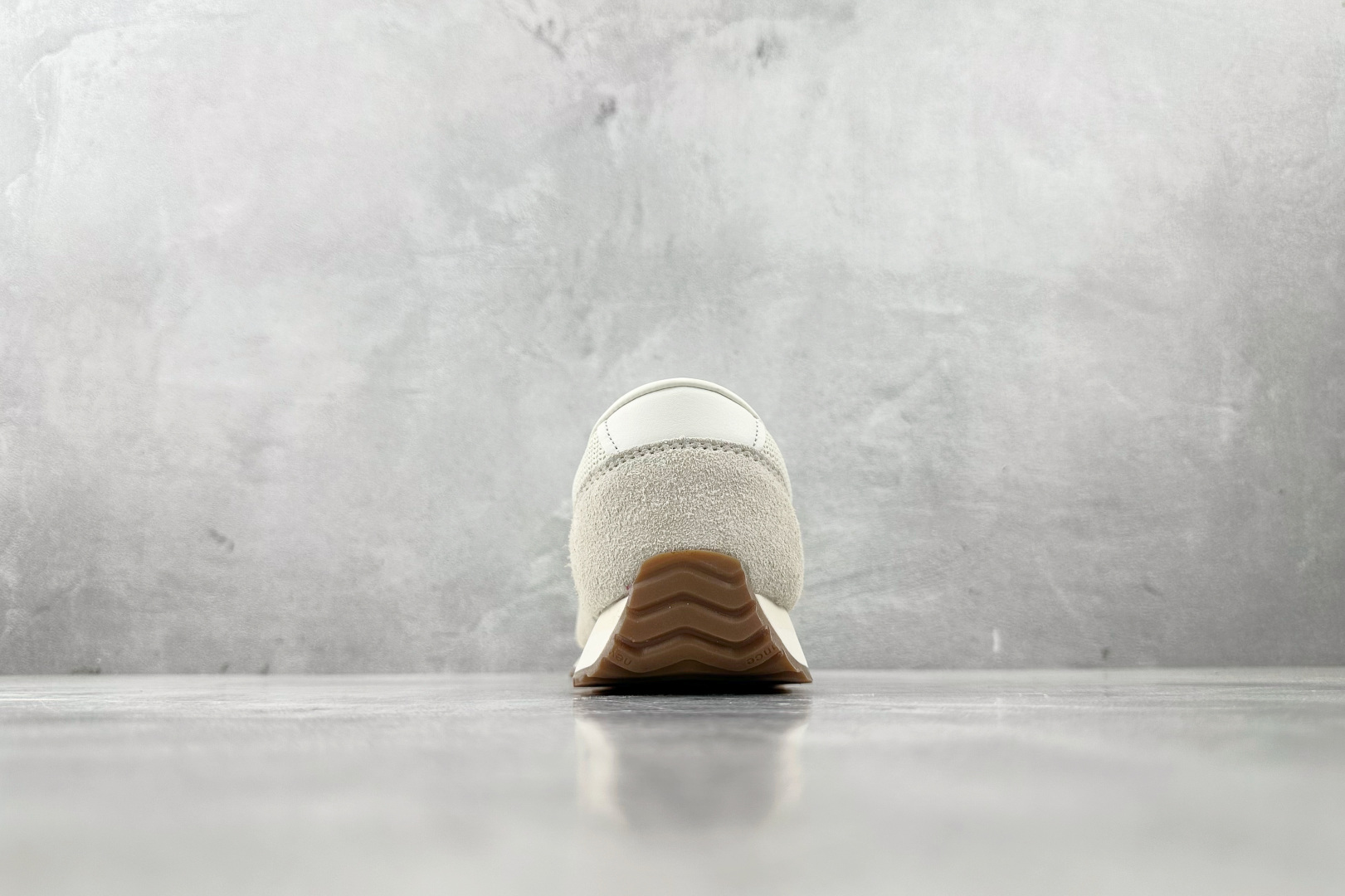 X 版 
New Balance NB 471 米白色

货号：U471AA
尺码：36 36.5 37