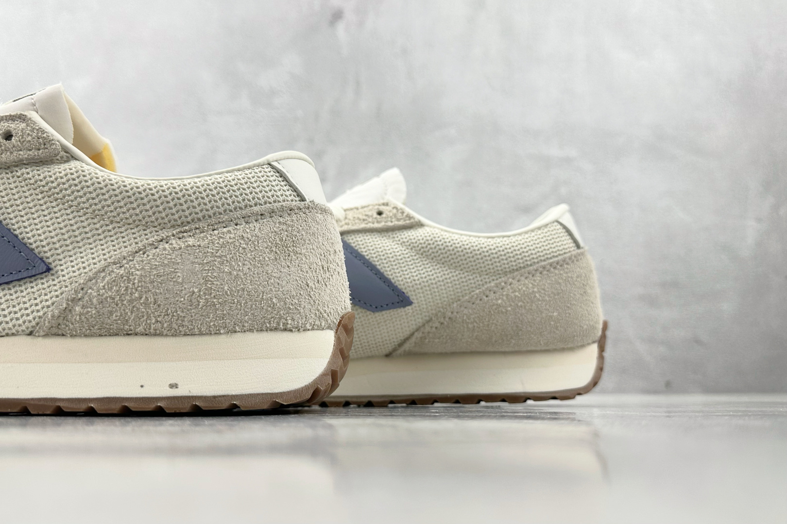 X 版 
New Balance NB 471 米白色

货号：U471AA
尺码：36 36.5 37