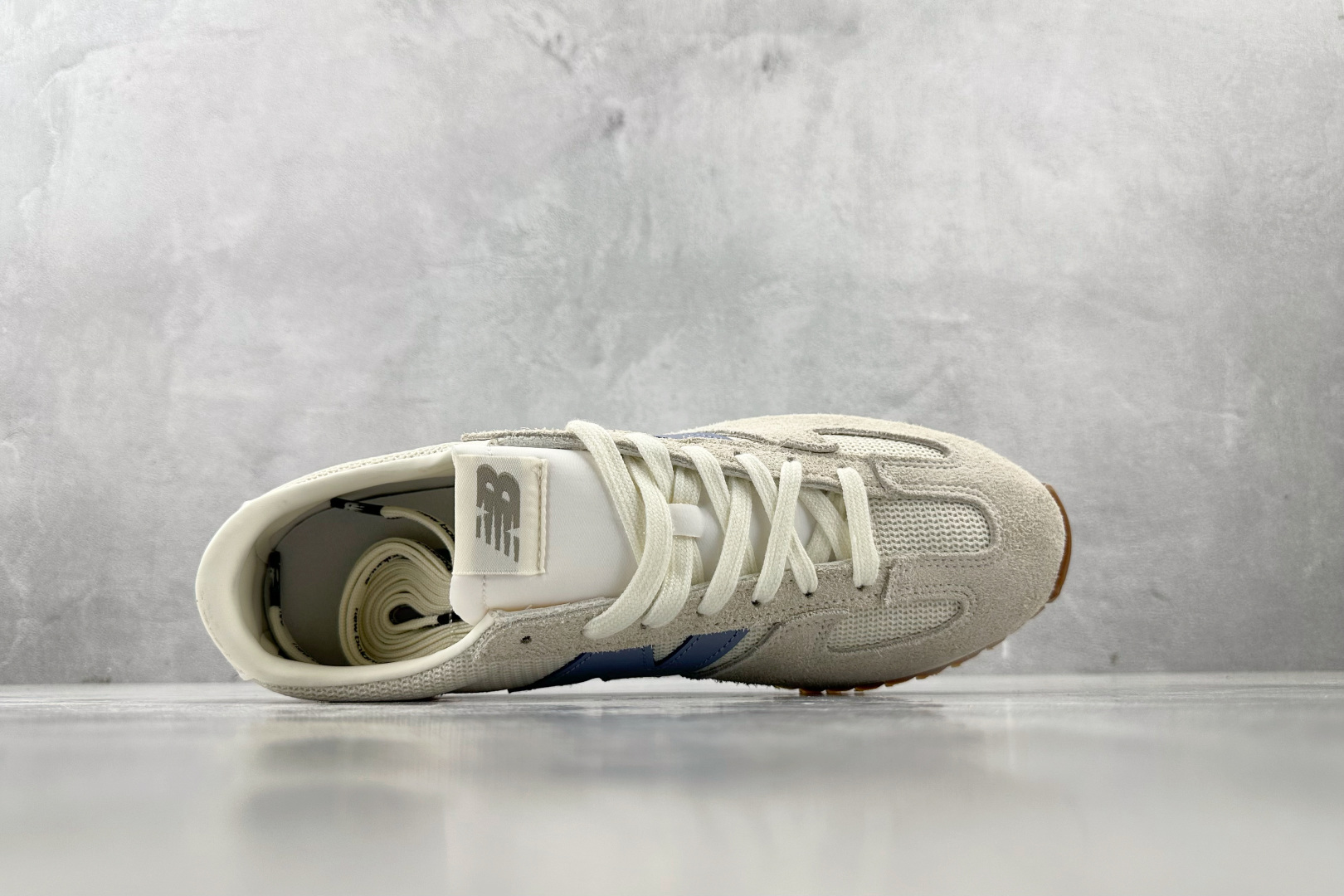 X 版 
New Balance NB 471 米白色

货号：U471AA
尺码：36 36.5 37