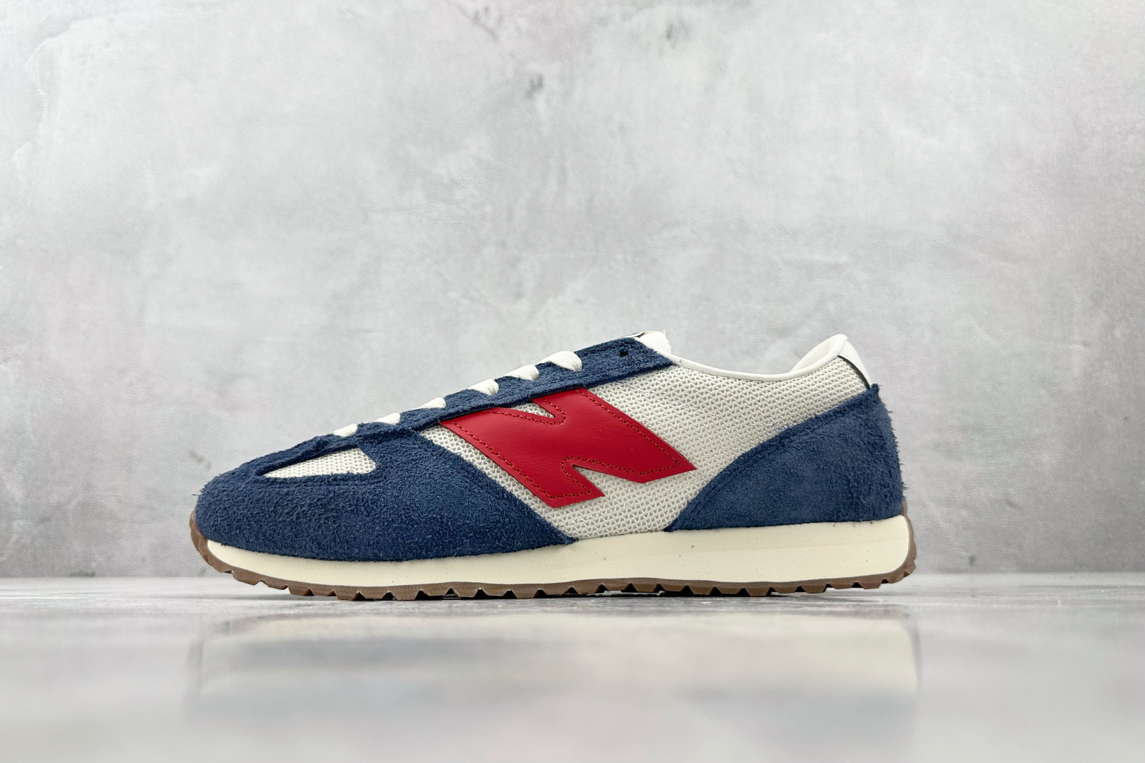 K13 版 
New Balance NB 471 米白深蓝色

货号：U471AK
尺码：36 36.