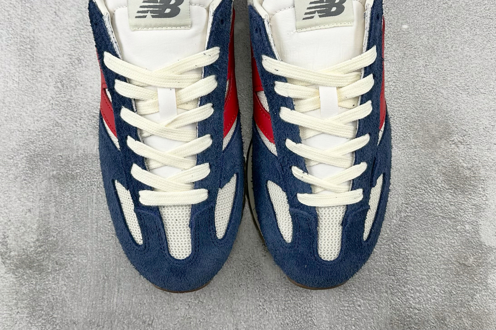 K13 版 
New Balance NB 471 米白深蓝色

货号：U471AK
尺码：36 36.