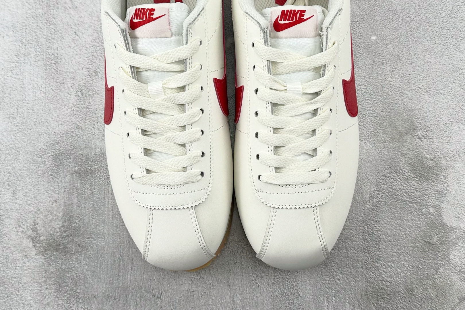 PF 
最强阿甘生产线  Nike Cortez LEATHER 白红色

货号：DM4044-110
