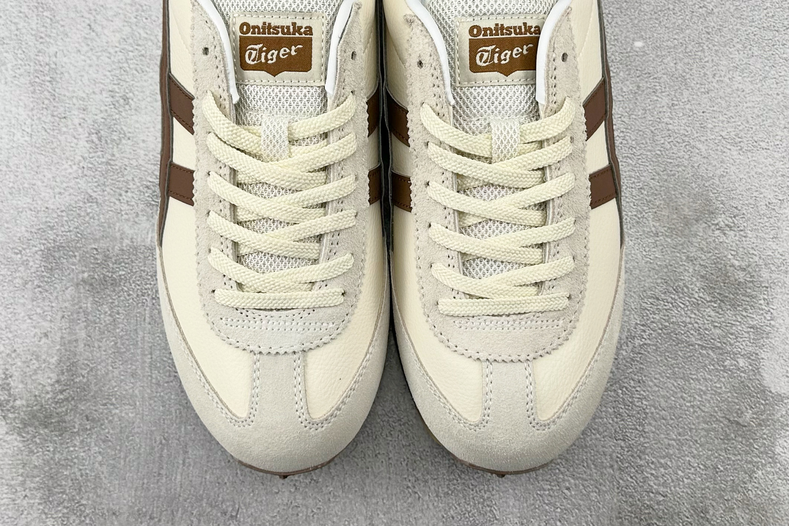 ZX 神版 
Onitsuka Tiger鬼塚虎 Edr 78 米棕色

货号：1183C207-200