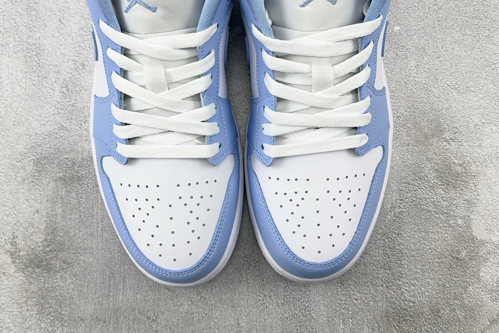 K版 
综合版 Jordan Air Jordan 1 Low Aluminum WMNS浅蓝色

货号