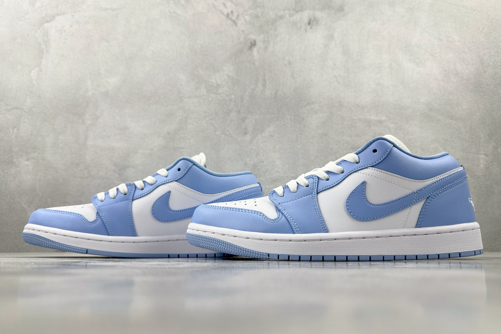 K版 
综合版 Jordan Air Jordan 1 Low Aluminum WMNS浅蓝色

货号