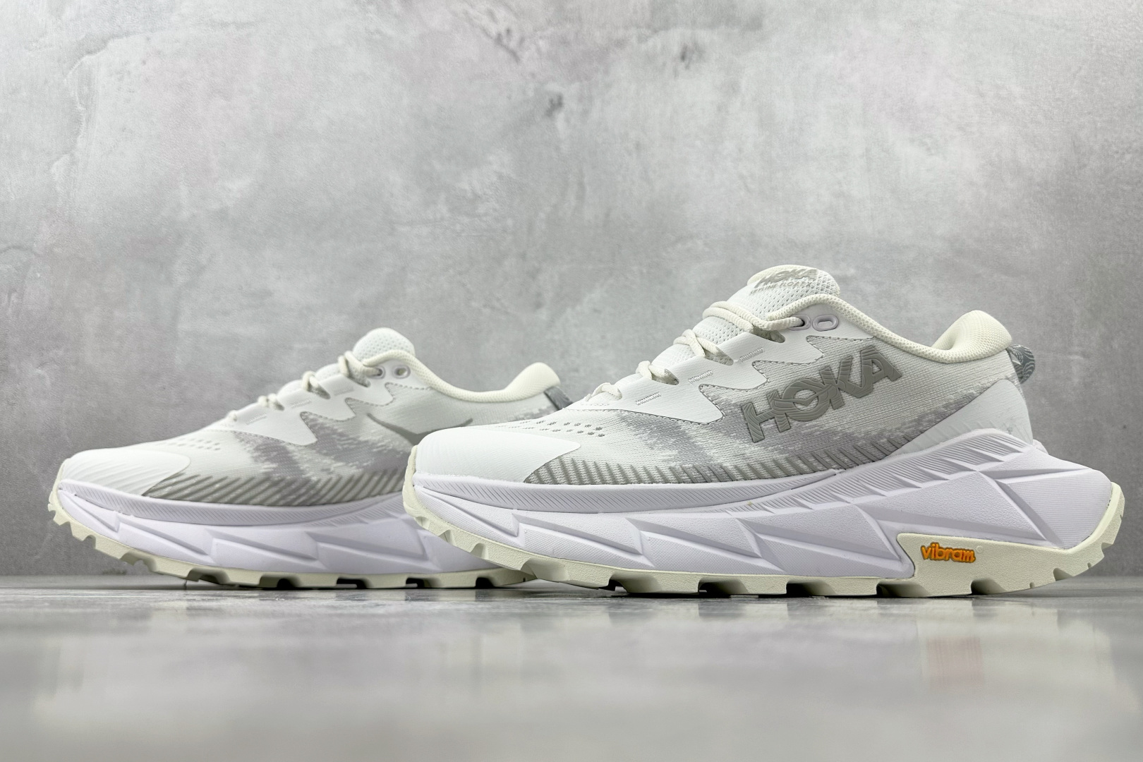 HK 
平台专供 HOKA ONE ONE SKY Float X 白色

货号：-WWH
尺码：36 