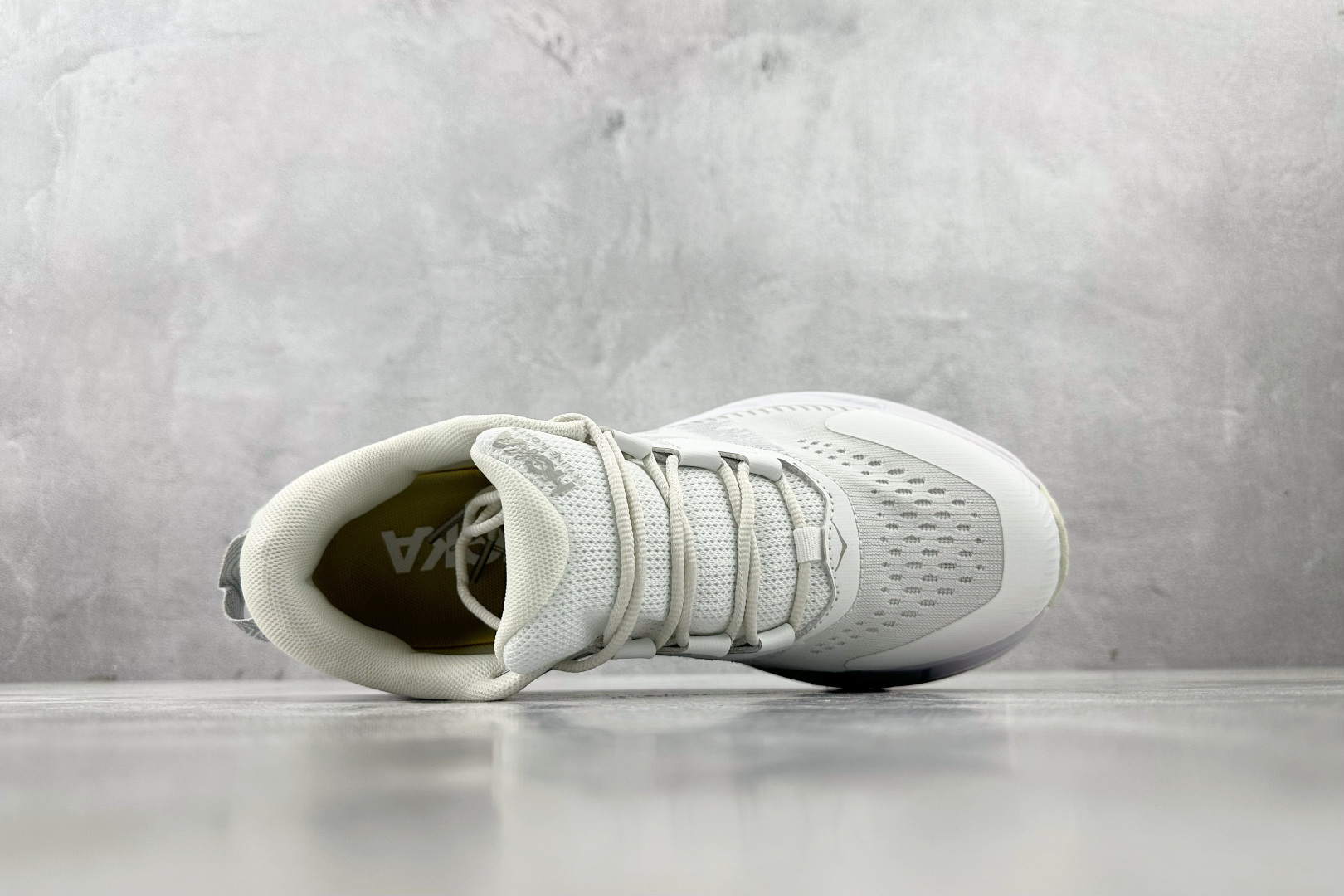 HK 
平台专供 HOKA ONE ONE SKY Float X 白色

货号：-WWH
尺码：36 