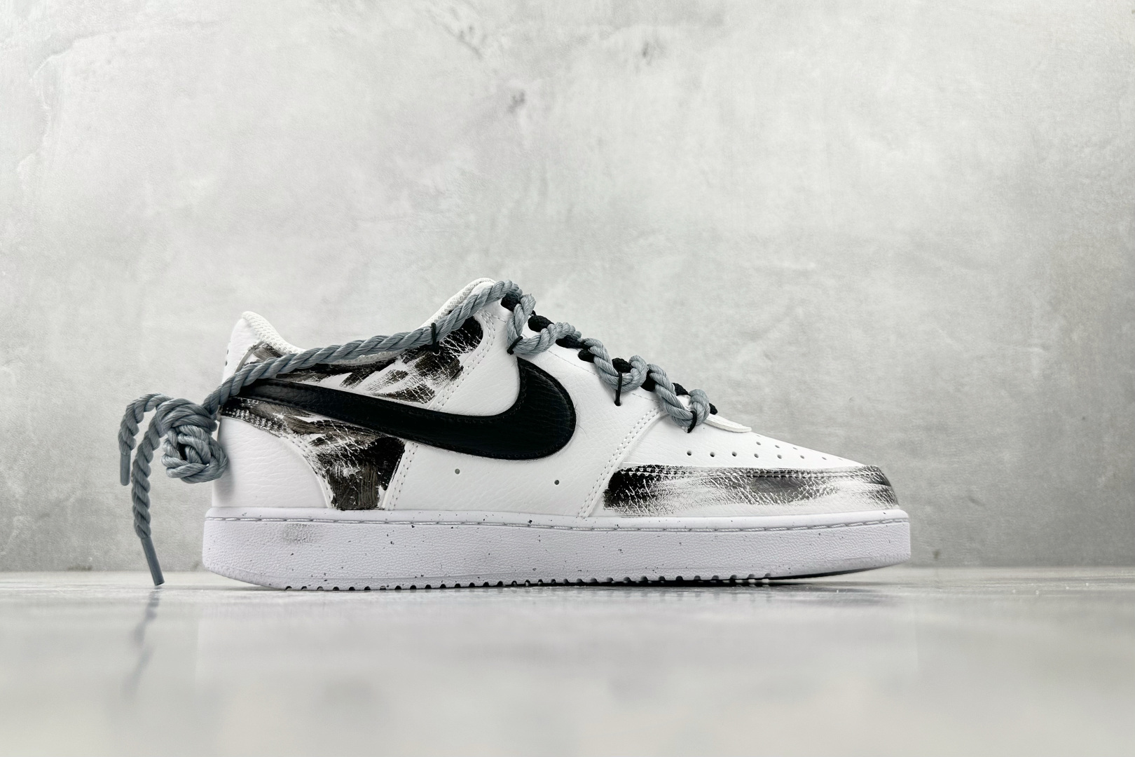 定制版  
【定制球鞋】Nike Court Vision 暗黑骑士 黑白色

货号：DH2987-10