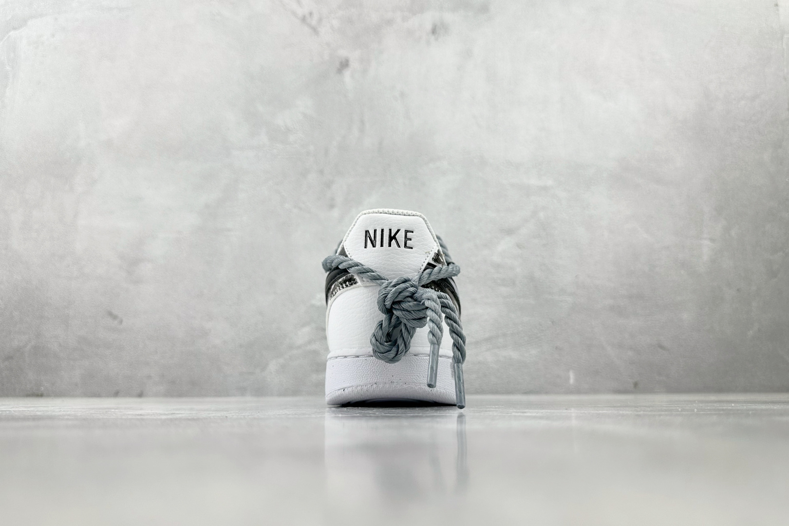 定制版  
【定制球鞋】Nike Court Vision 暗黑骑士 黑白色

货号：DH2987-10
