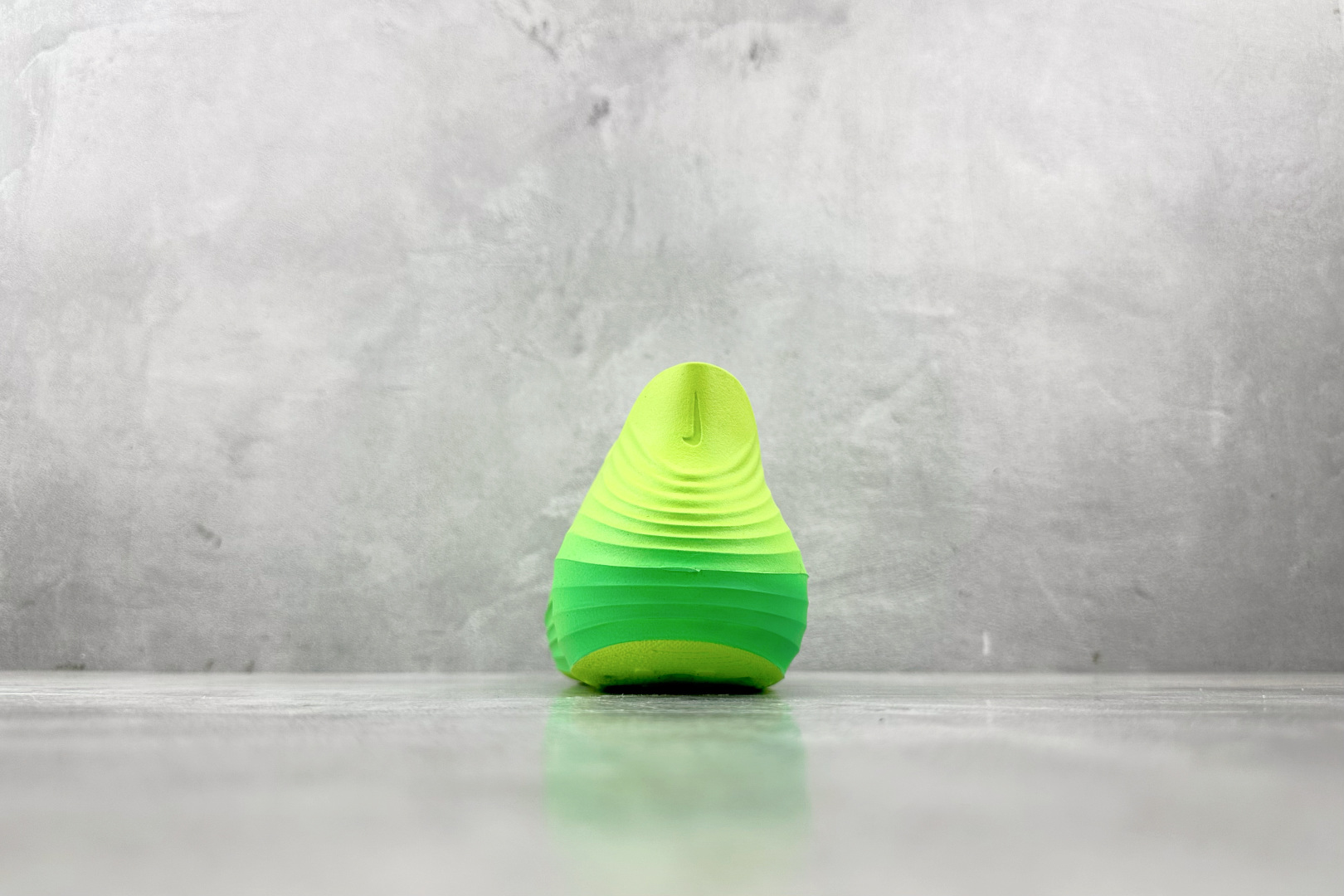 CD 
Nike ReactX Rejuven8 Green Strike 绿色

货号：HV5060-
