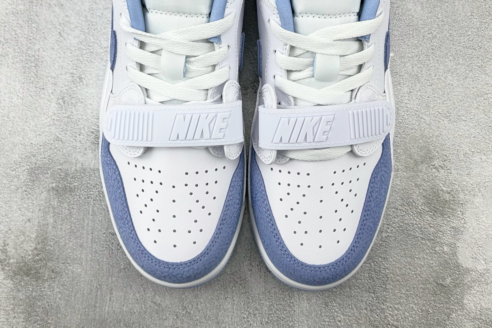 N版 
东南亚订单 Jordan Legacy 312 LOW 白蓝

货号：FQ7827-104
尺码