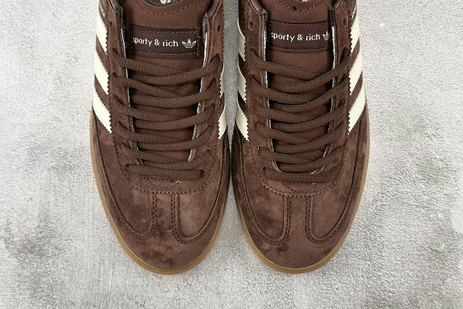 R 版 
出口订单 SPORTY & RICH x adidas originals HANDBALL 