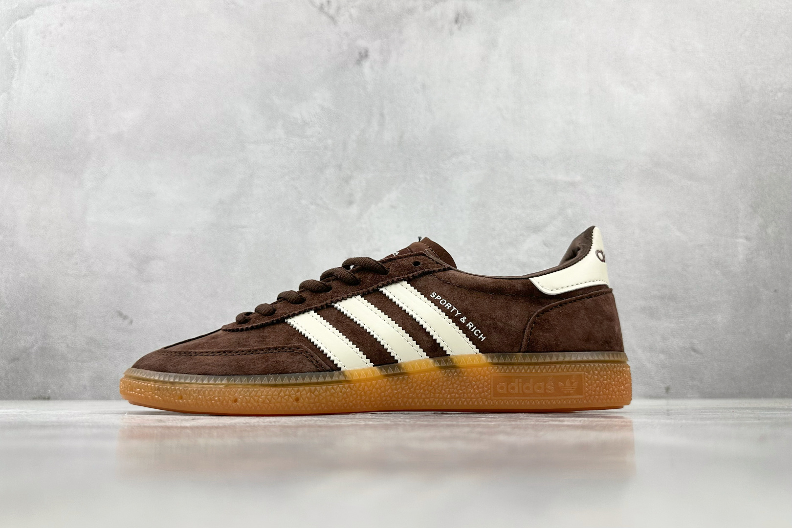 R 版 
出口订单 SPORTY & RICH x adidas originals HANDBALL 