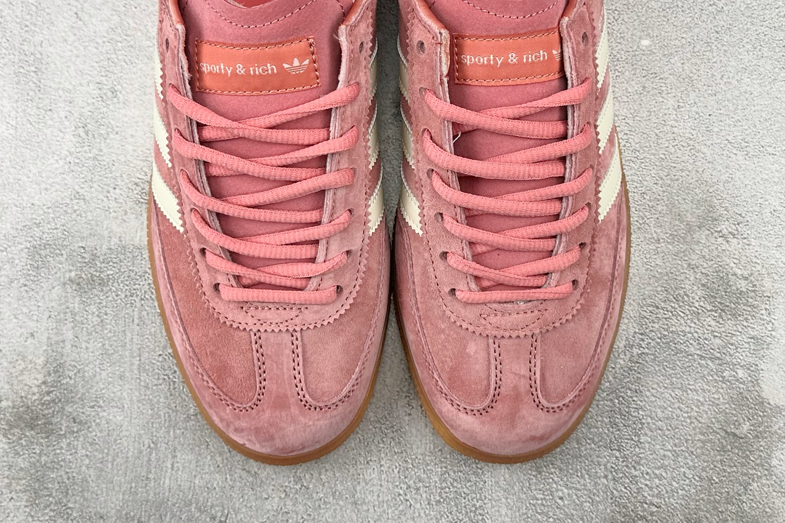 R 版 
出口订单 adidas originals HANDBALL SPEZIAL 粉色

货号 ：