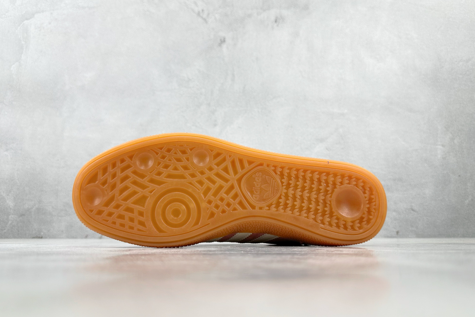 R 版 
出口订单 adidas originals HANDBALL SPEZIAL 粉色

货号 ：