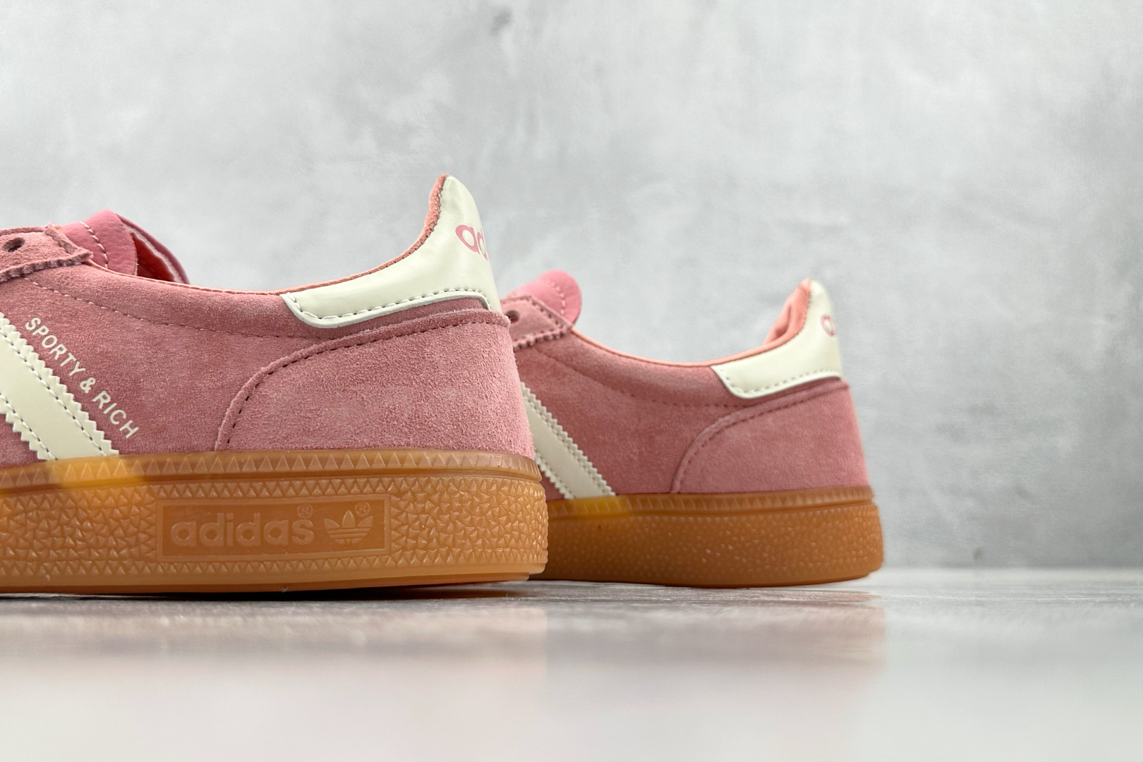 R 版 
出口订单 adidas originals HANDBALL SPEZIAL 粉色

货号 ：