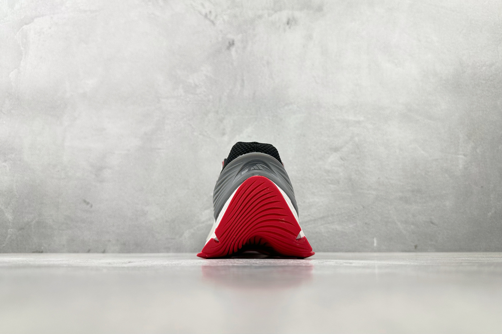 XM版 
adidas XLG MTW 黑灰红

货号：JR6392
尺码：36 36.5 37 38.