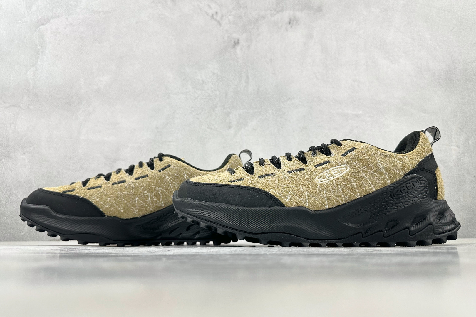 ZX 神版 
Gramicci x KEEN Jasper Zionic 黑棕

货号：
尺码：36 3