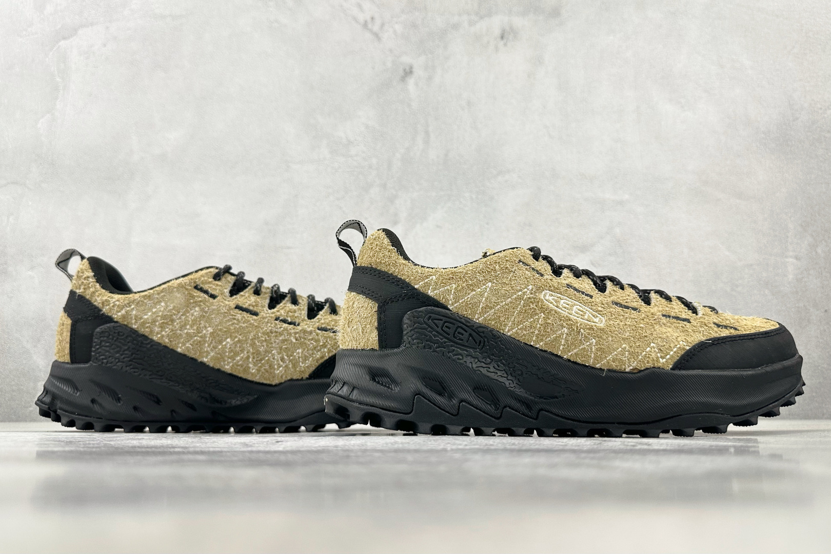 ZX 神版 
Gramicci x KEEN Jasper Zionic 黑棕

货号：
尺码：36 3