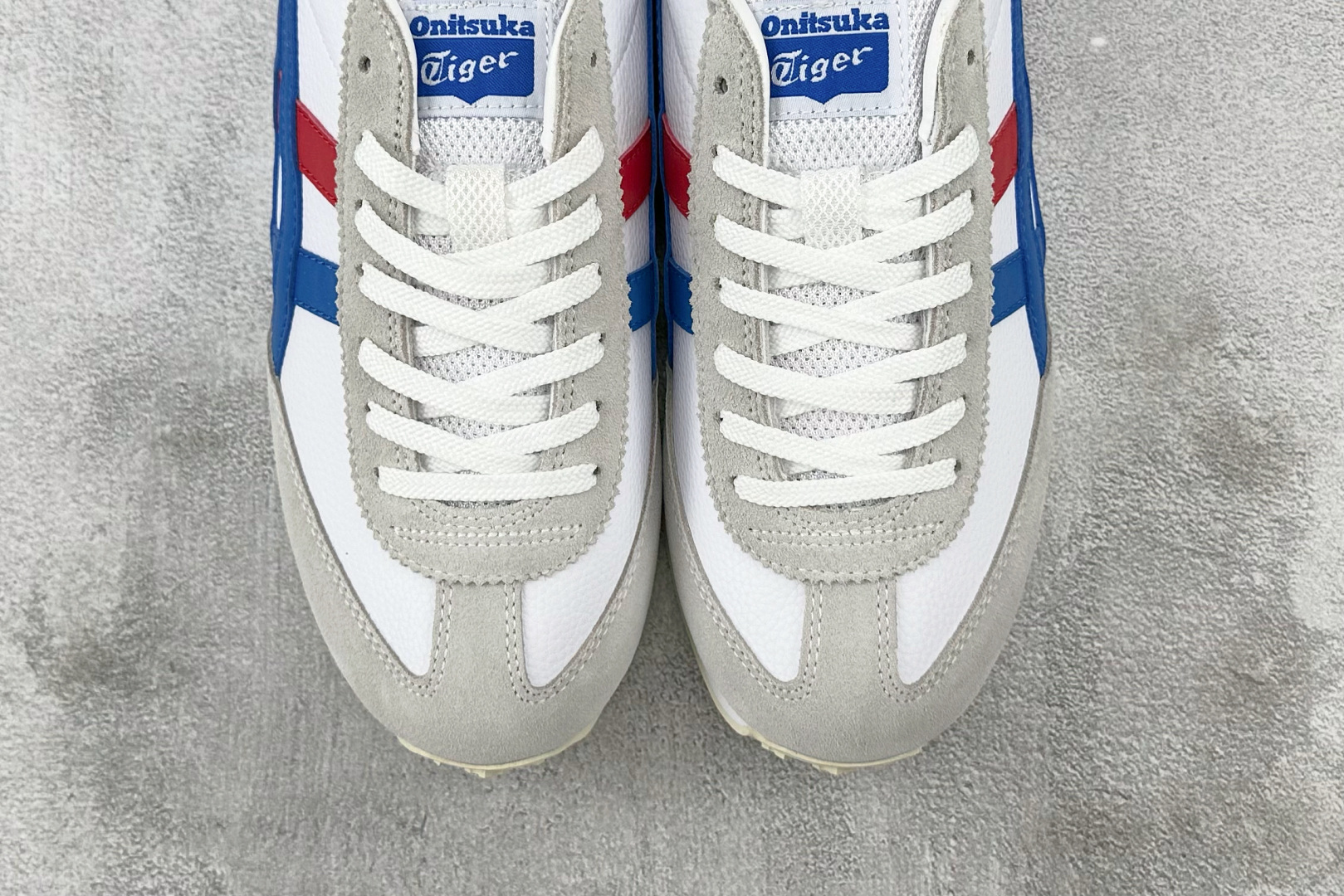 ZX 神版 
Onitsuka Tiger鬼塚虎 Edr 78 白蓝红色

货号：1183B411-10