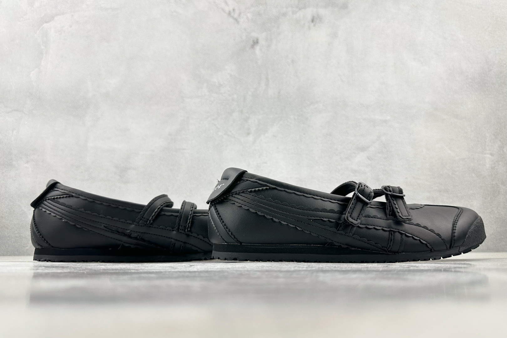 ZX 神版 
Onitsuka Tiger鬼塚虎 MEXICO 66 TGRS 黑色

货号：1182A