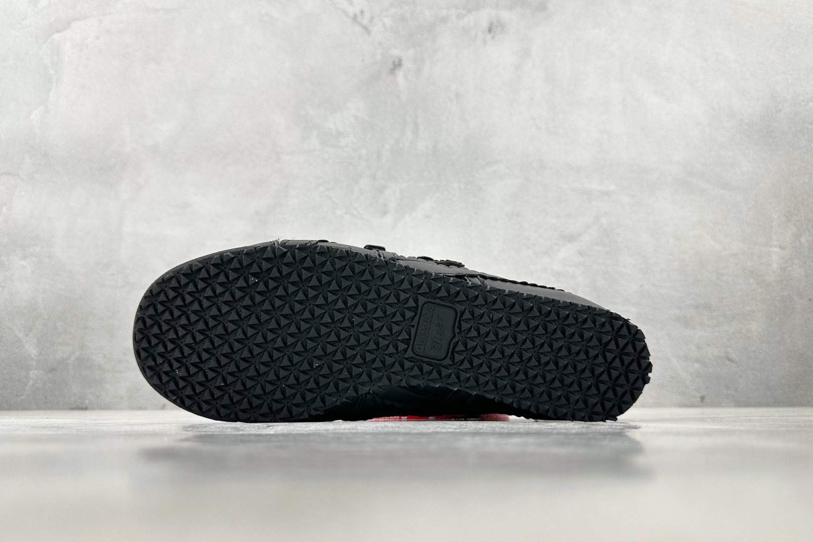 ZX 神版 
Onitsuka Tiger鬼塚虎 MEXICO 66 TGRS 黑色

货号：1182A