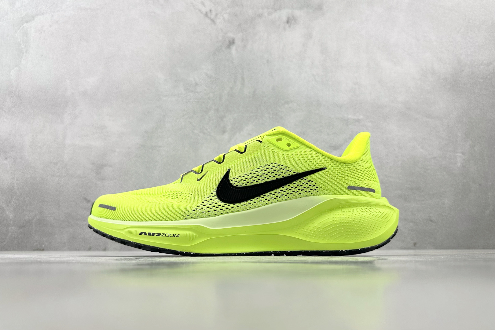 N版 
东南亚订单 Nike Pegasus 41 绿色

货号：FD2722-701
尺码：40 40