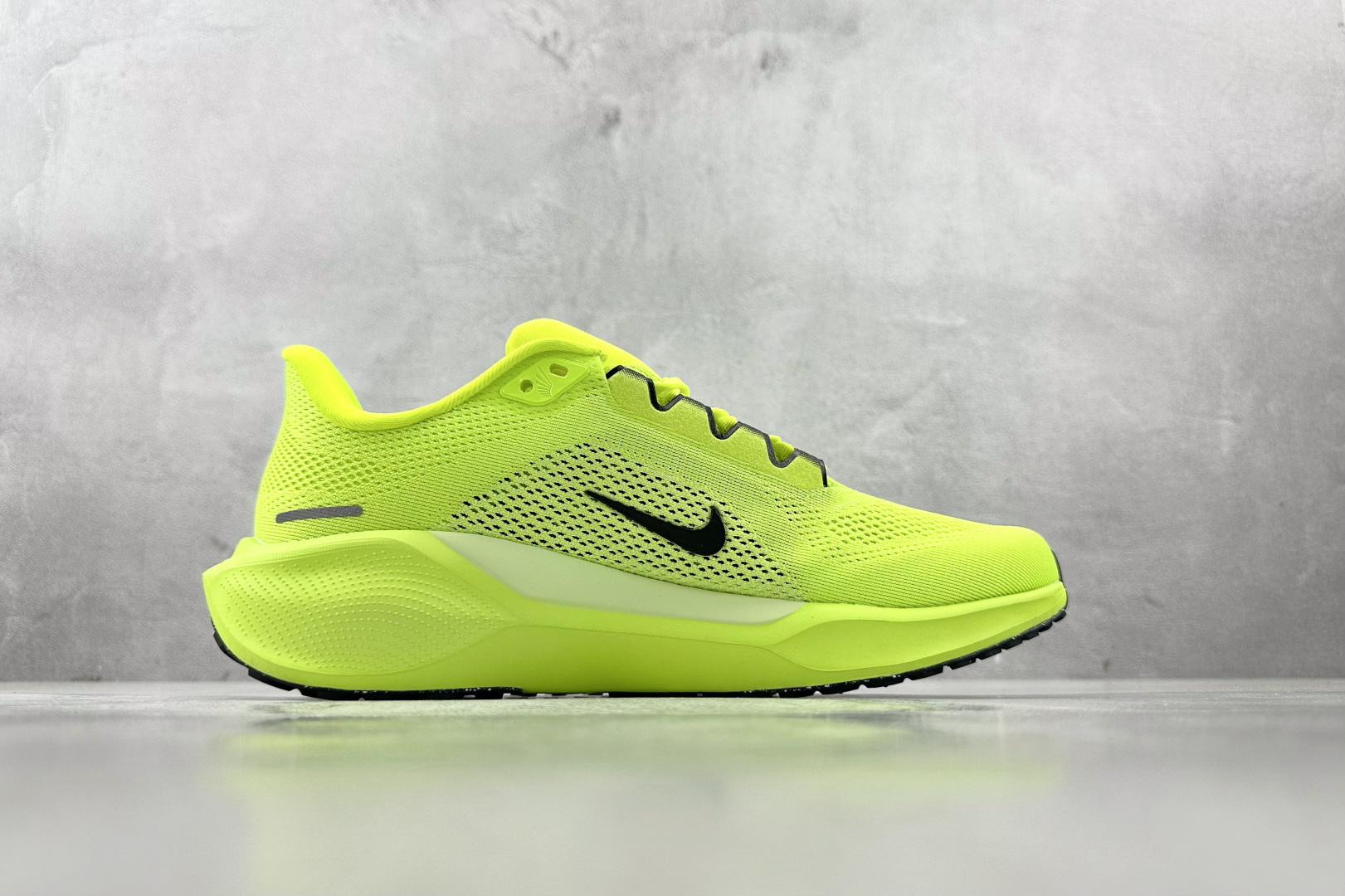 N版 
东南亚订单 Nike Pegasus 41 绿色

货号：FD2722-701
尺码：40 40