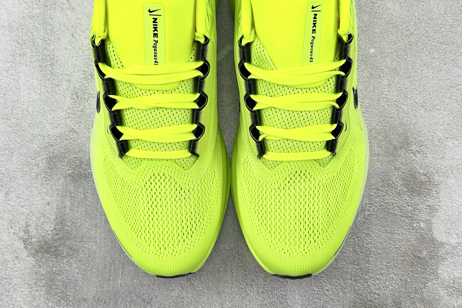 N版 
东南亚订单 Nike Pegasus 41 绿色

货号：FD2722-701
尺码：40 40