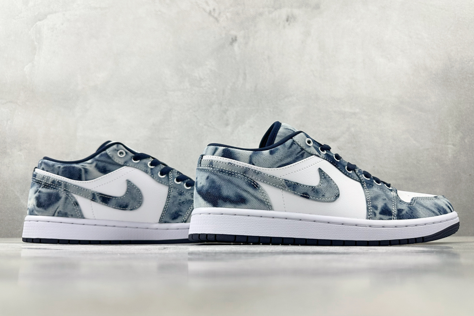 VT 
外贸批次  Jordan Air Jordan 1 low se washed denim 牛仔