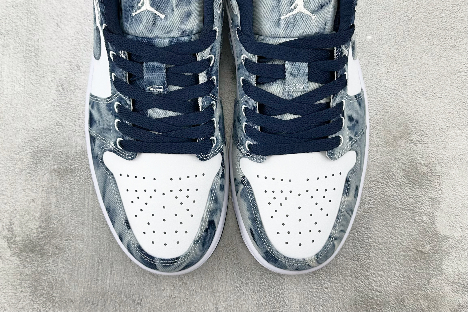 VT 
外贸批次  Jordan Air Jordan 1 low se washed denim 牛仔