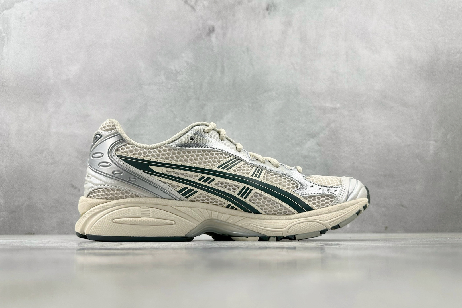 总裁 
公司级 顶级纯原 Asics Gel-Kayano 14 银白

货号：1201A019-200
