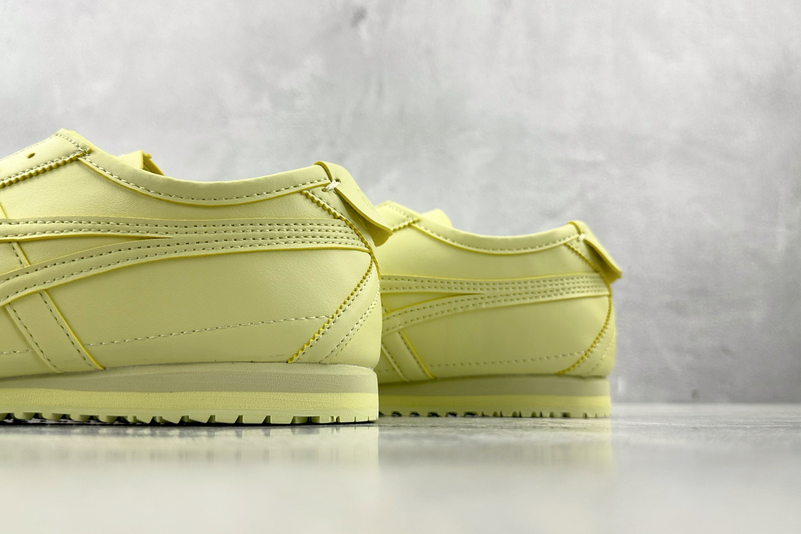 SC 
渠道特供 Onitsuka Tiger鬼塚虎 MEXICO 66 黄色

货号：1183C347