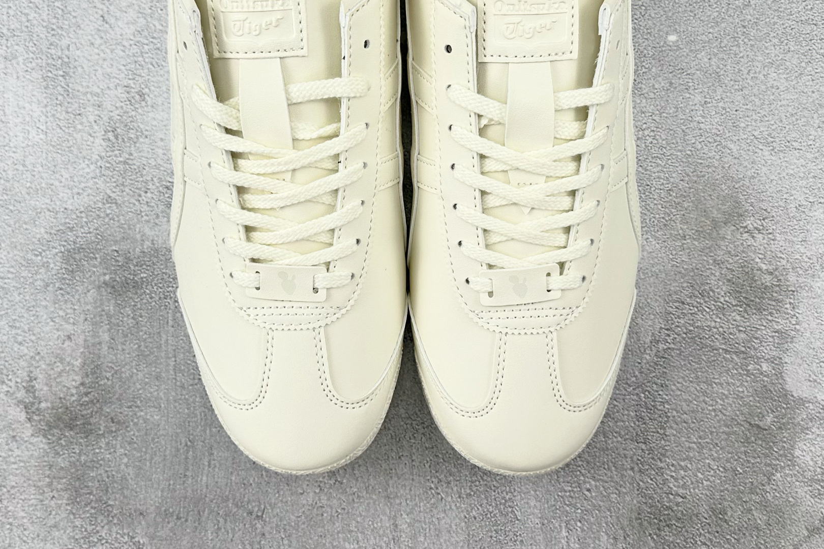 SC 
渠道特供 Onitsuka Tiger鬼塚虎 MEXICO 66 CACTFUL-S 白色

货