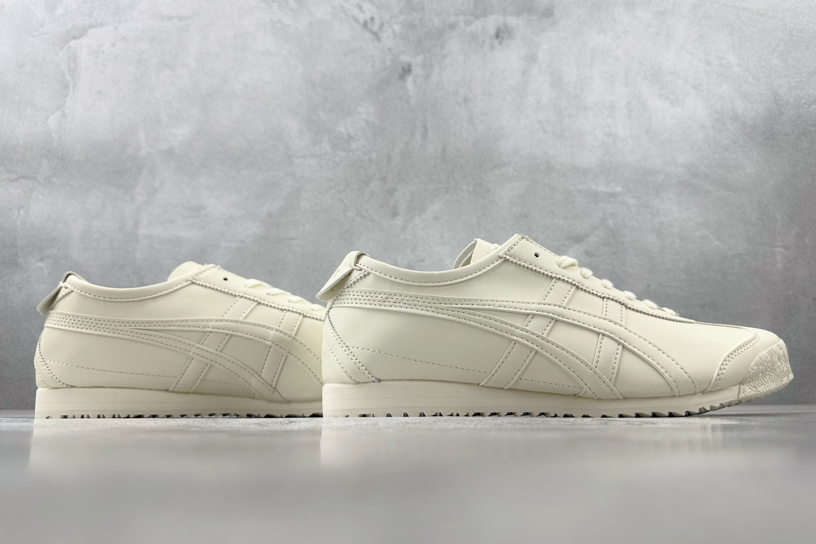 SC 
渠道特供 Onitsuka Tiger鬼塚虎 MEXICO 66 CACTFUL-S 白色

货