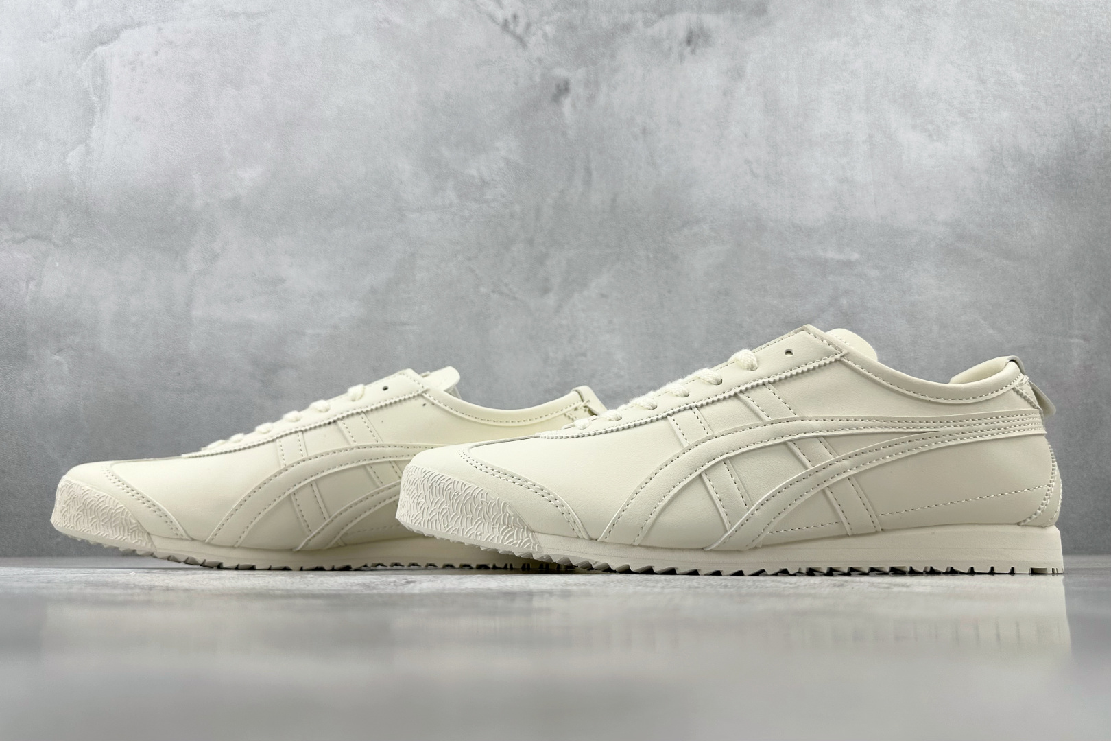 SC 
渠道特供 Onitsuka Tiger鬼塚虎 MEXICO 66 CACTFUL-S 白色

货