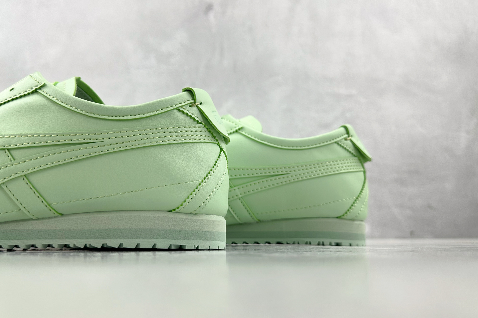 SC 
渠道特供 Onitsuka Tiger鬼塚虎 MEXICO 66 CACTFUL-S 绿色

货