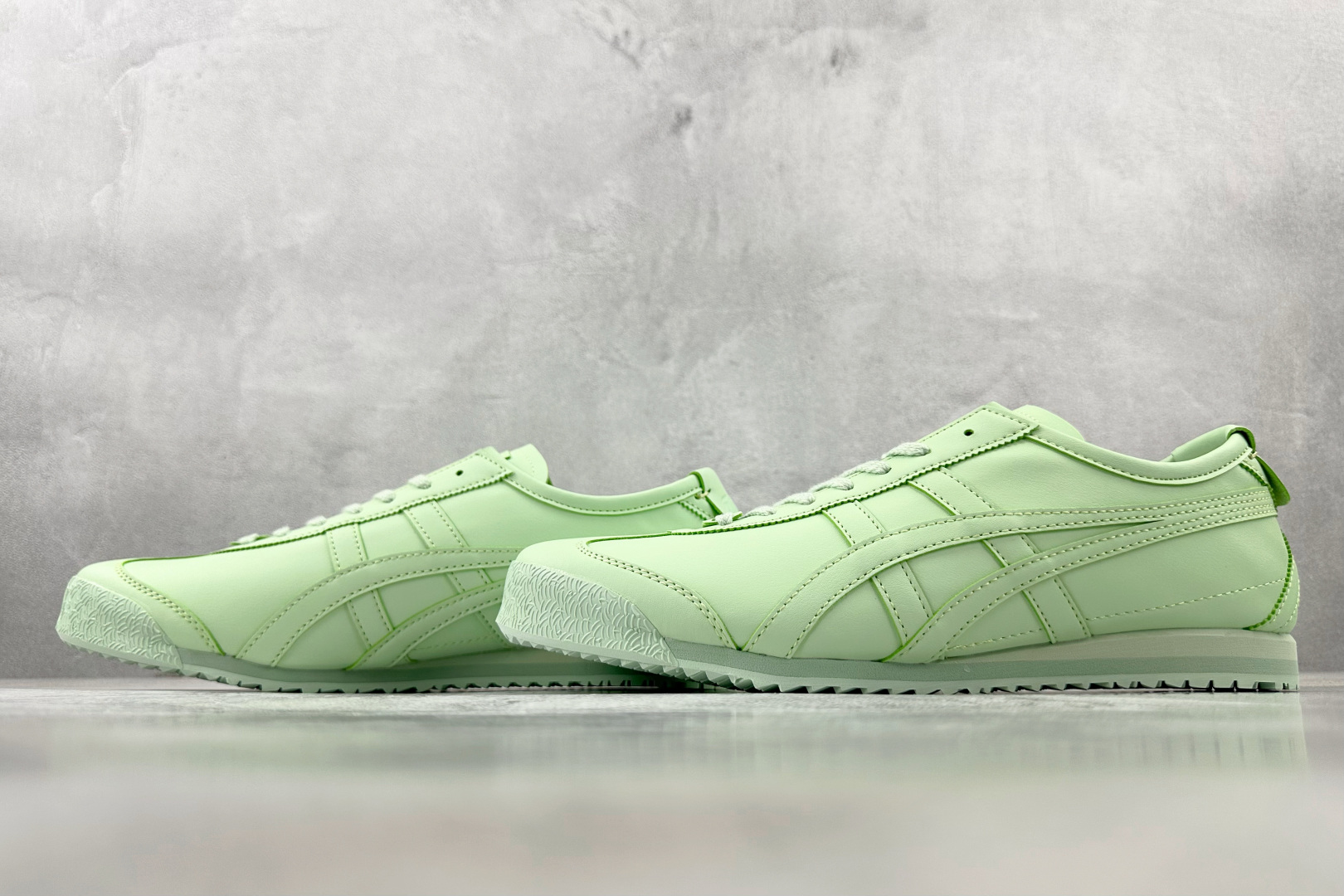 SC 
渠道特供 Onitsuka Tiger鬼塚虎 MEXICO 66 CACTFUL-S 绿色

货