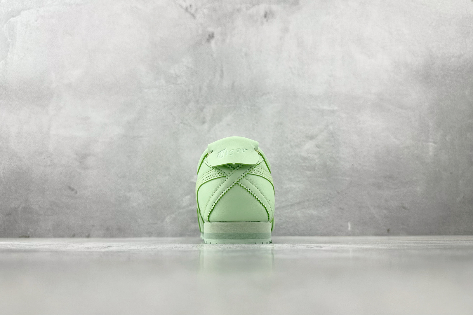 SC 
渠道特供 Onitsuka Tiger鬼塚虎 MEXICO 66 CACTFUL-S 绿色

货