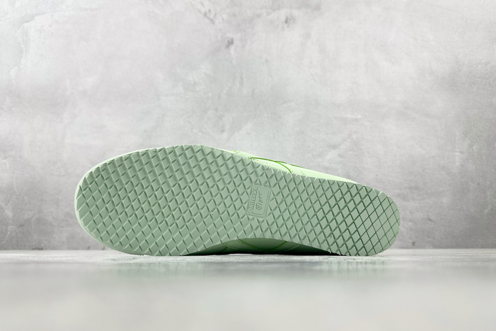 SC 
渠道特供 Onitsuka Tiger鬼塚虎 MEXICO 66 CACTFUL-S 绿色

货