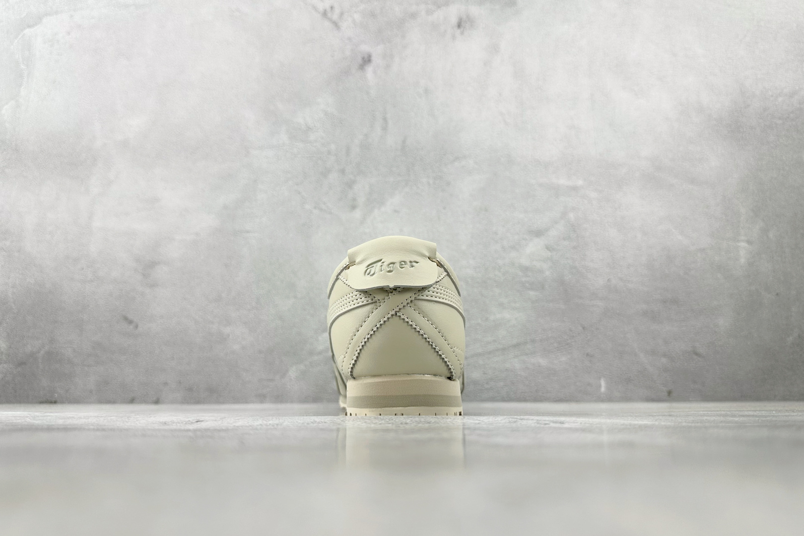 SC 
渠道特供 Onitsuka Tiger鬼塚虎 MEXICO 66 CACTFUL-S 米色

货