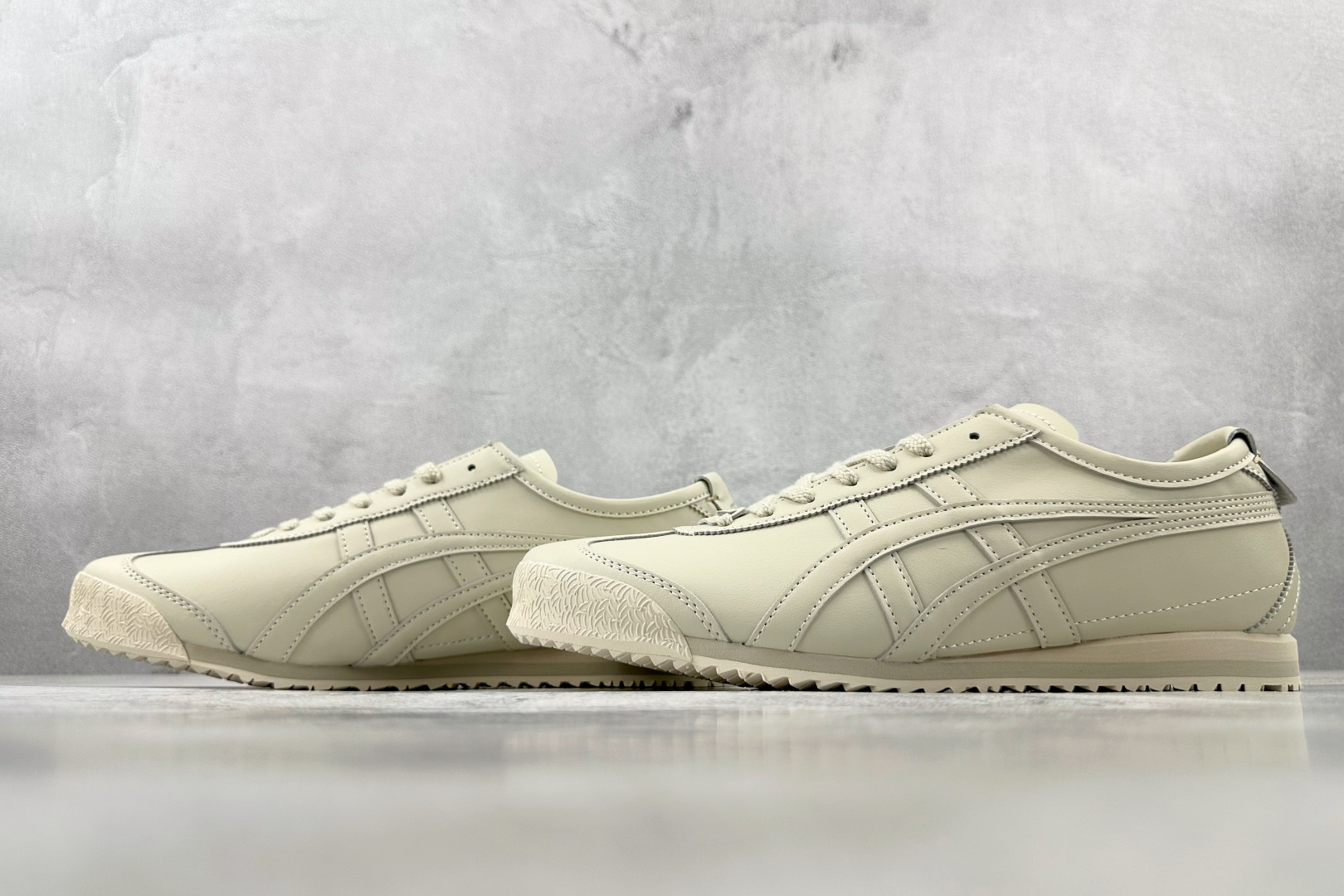 SC 
渠道特供 Onitsuka Tiger鬼塚虎 MEXICO 66 CACTFUL-S 米色

货