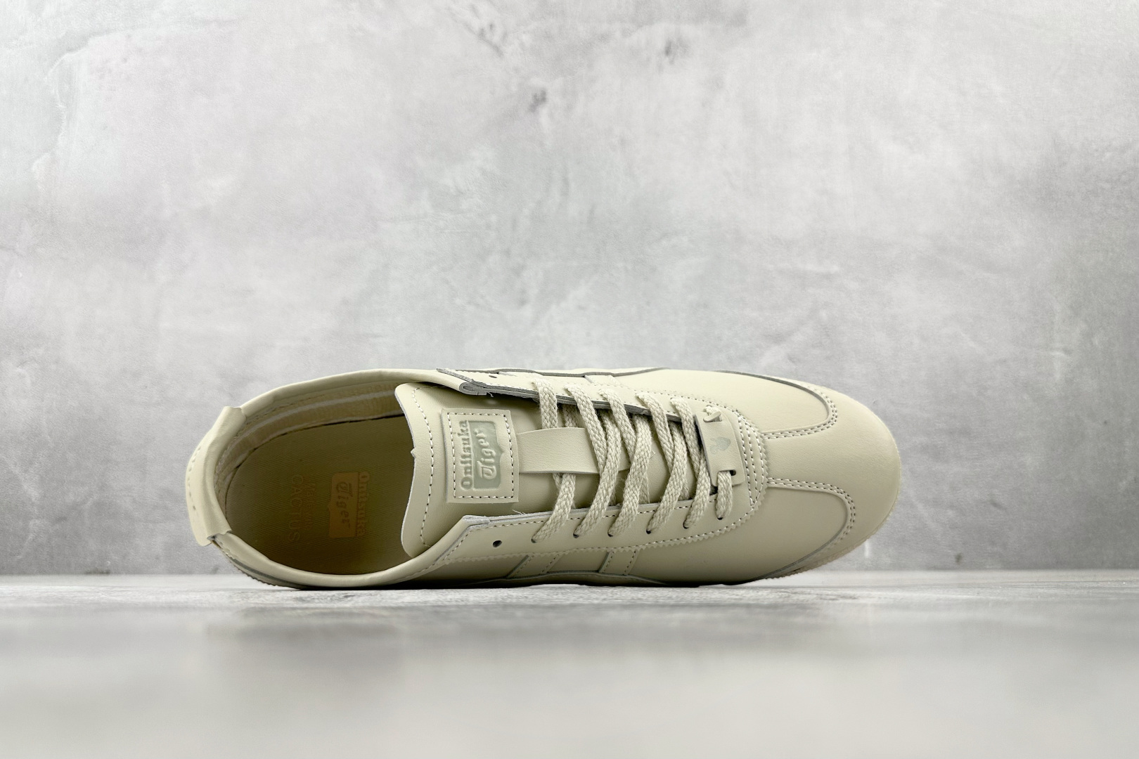 SC 
渠道特供 Onitsuka Tiger鬼塚虎 MEXICO 66 CACTFUL-S 米色

货