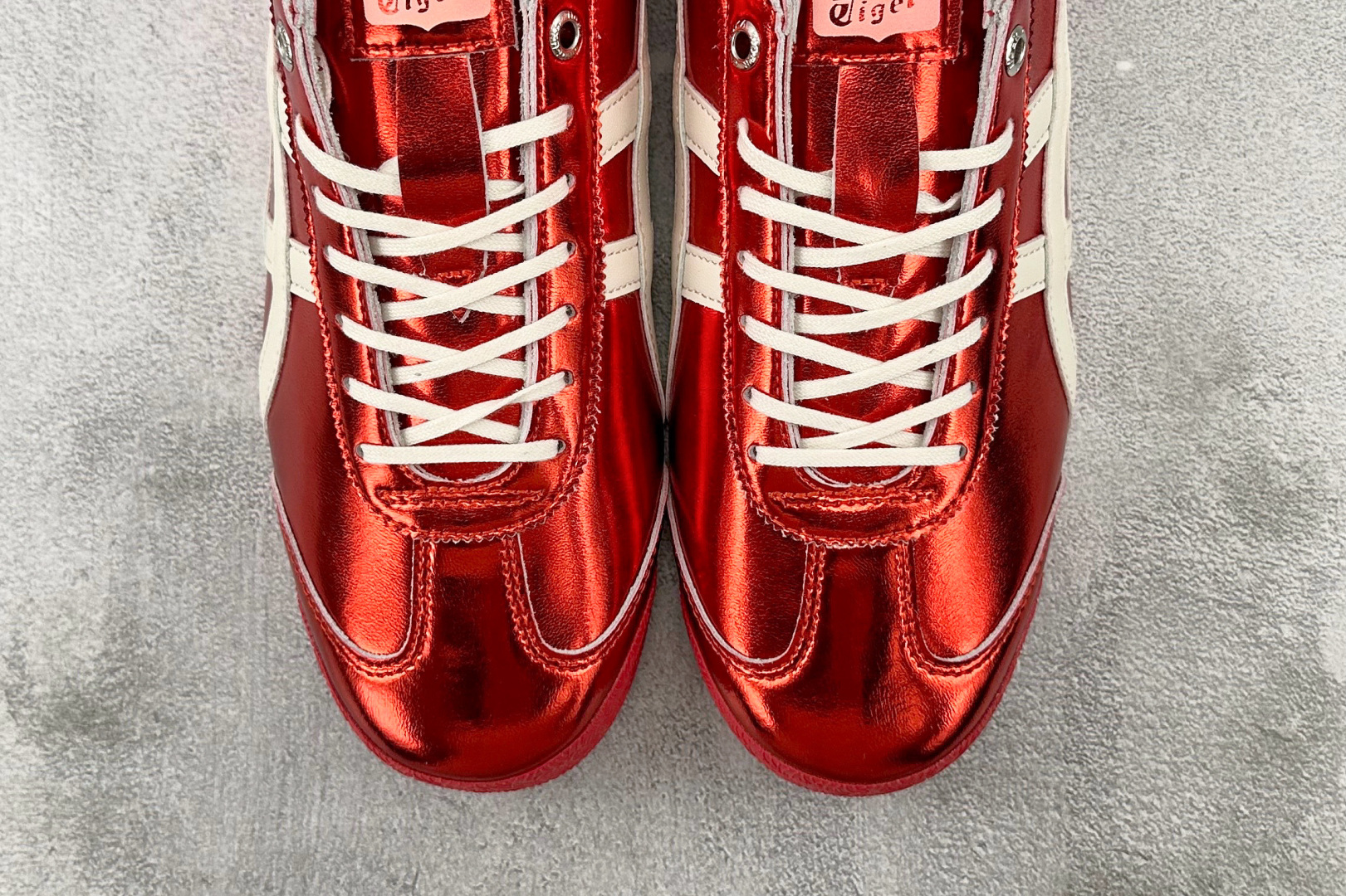 SC 
渠道特供 Onitsuka Tiger鬼塚虎 MEXICO 66 SD 红色

货号：1183C