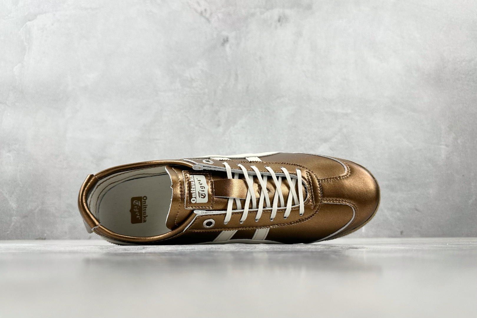 SC 
渠道特供 Onitsuka Tiger鬼塚虎 MEXICO 66 SD 金色

货号：1183C