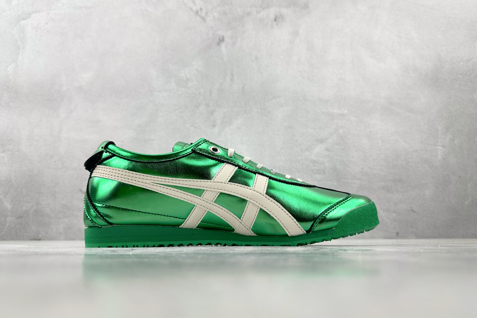 SC 
渠道特供 Onitsuka Tiger鬼塚虎 MEXICO 66 SD 绿色

货号：1183C
