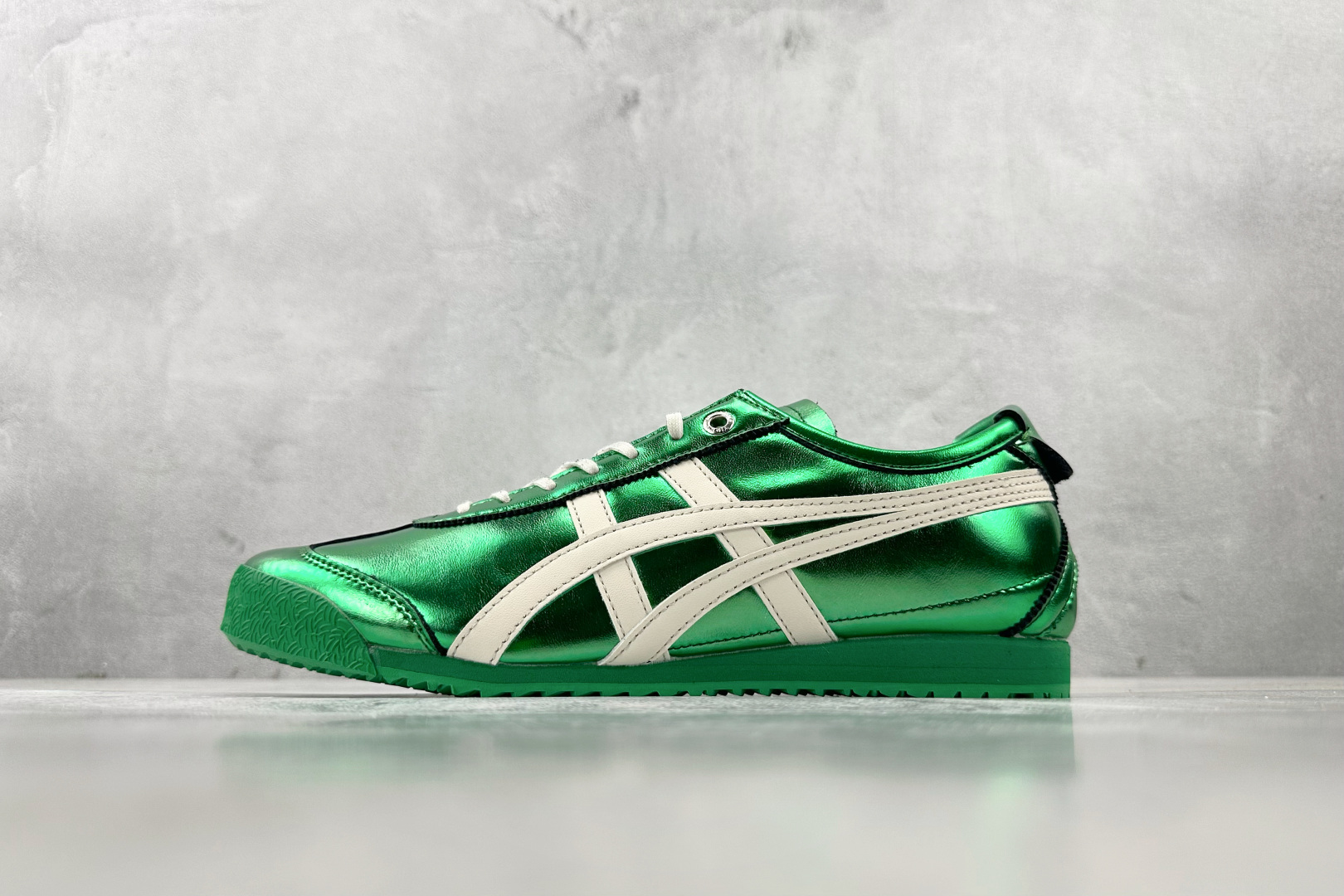 SC 
渠道特供 Onitsuka Tiger鬼塚虎 MEXICO 66 SD 绿色

货号：1183C