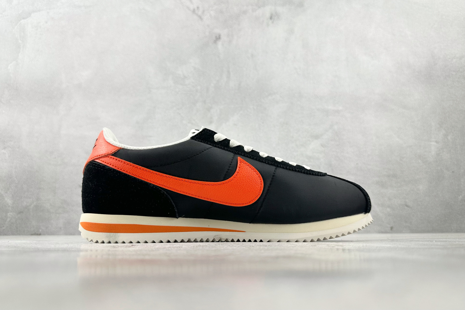 PF 
最强阿甘生产线  Nike Cortez 黑色

货号：HF0263-003
尺码：35.5 3