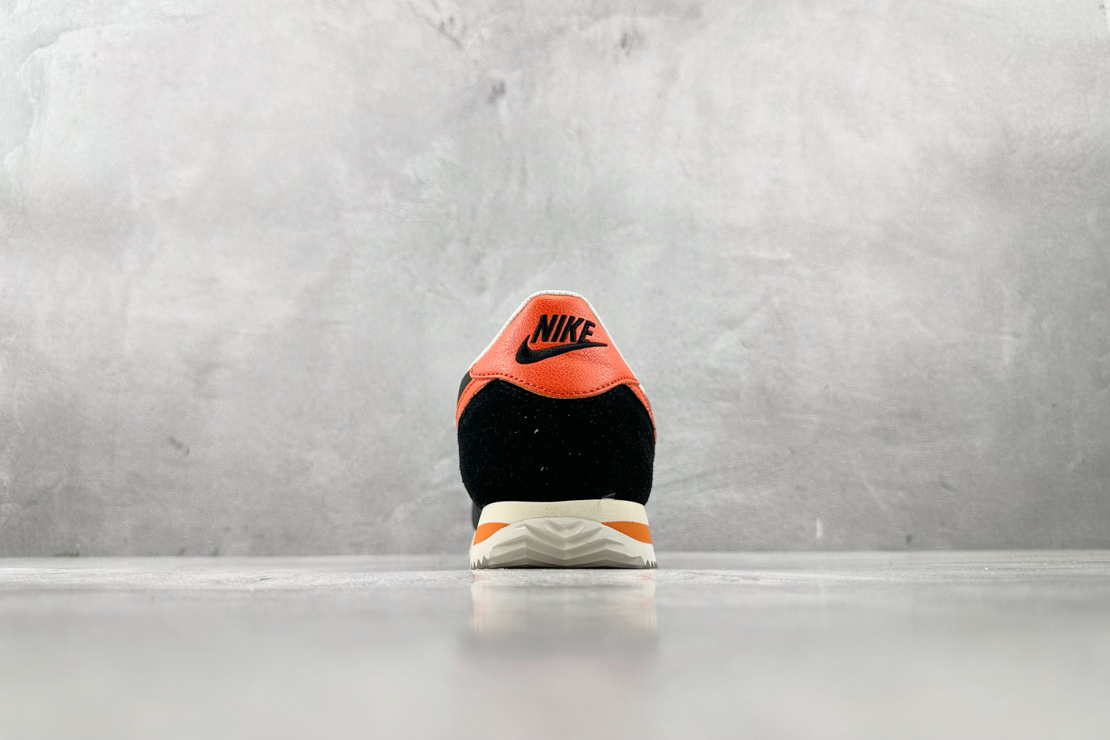 PF 
最强阿甘生产线  Nike Cortez 黑色

货号：HF0263-003
尺码：35.5 3