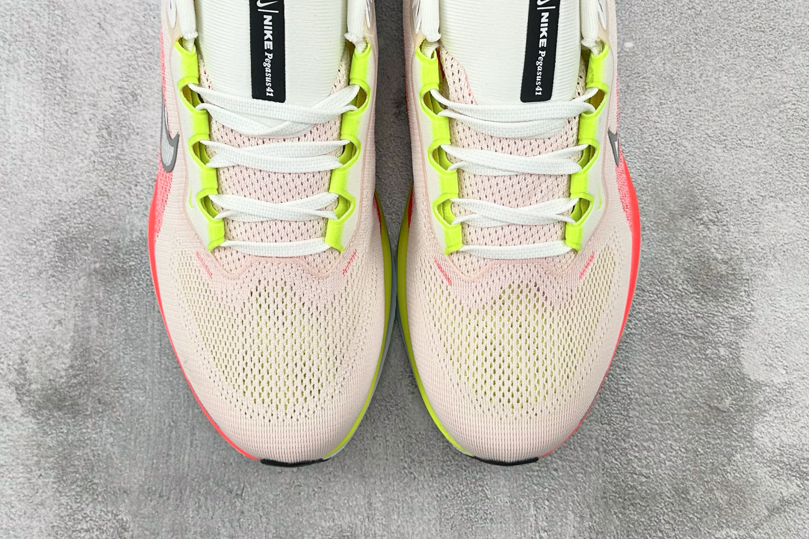 N版 
东南亚订单  Nike Pegasus 41 米粉色

货号：FD2722-100
尺码：40 